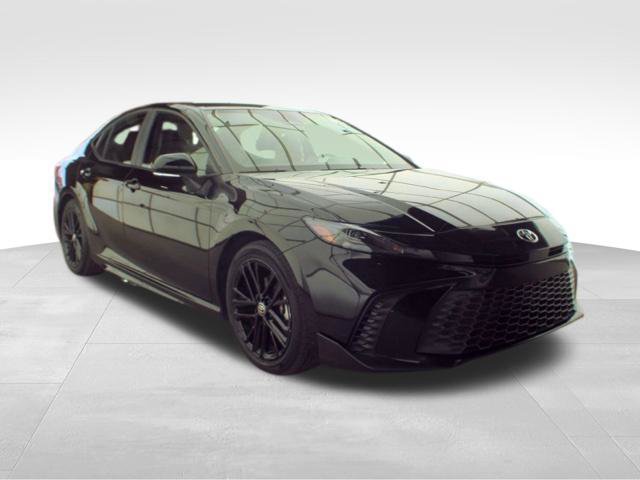Used 2026 Toyota Camry SE FWD image 2