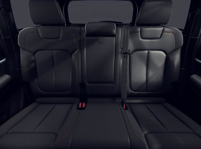 New 2026 Jeep Grand Cherokee Limited AWD/4WD image 3