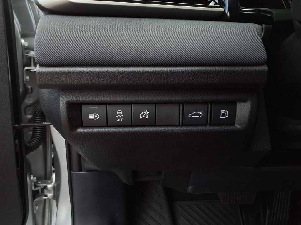 Certified 2025 Toyota Camry LE w/ Convenience Package image 15