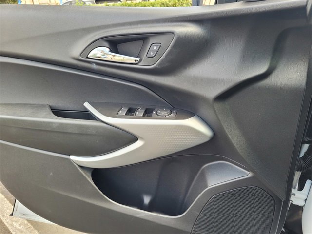 Certified 2025 Chevrolet Trax LS image 12