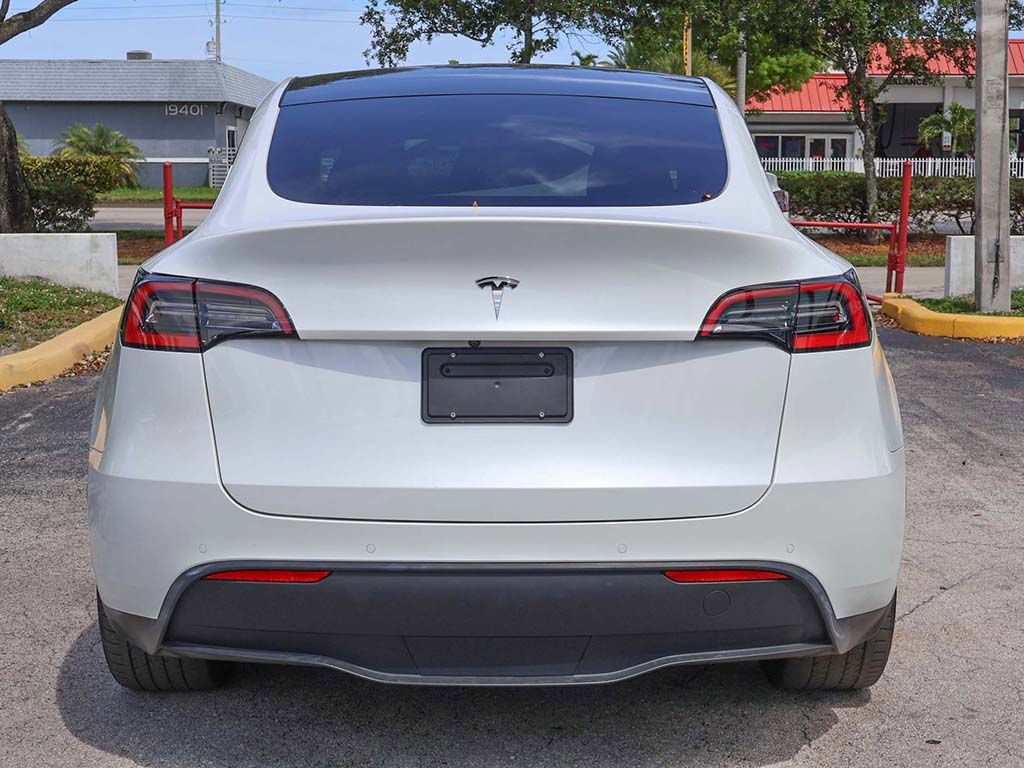 Used 2021 Tesla Model Y Long Range image 21
