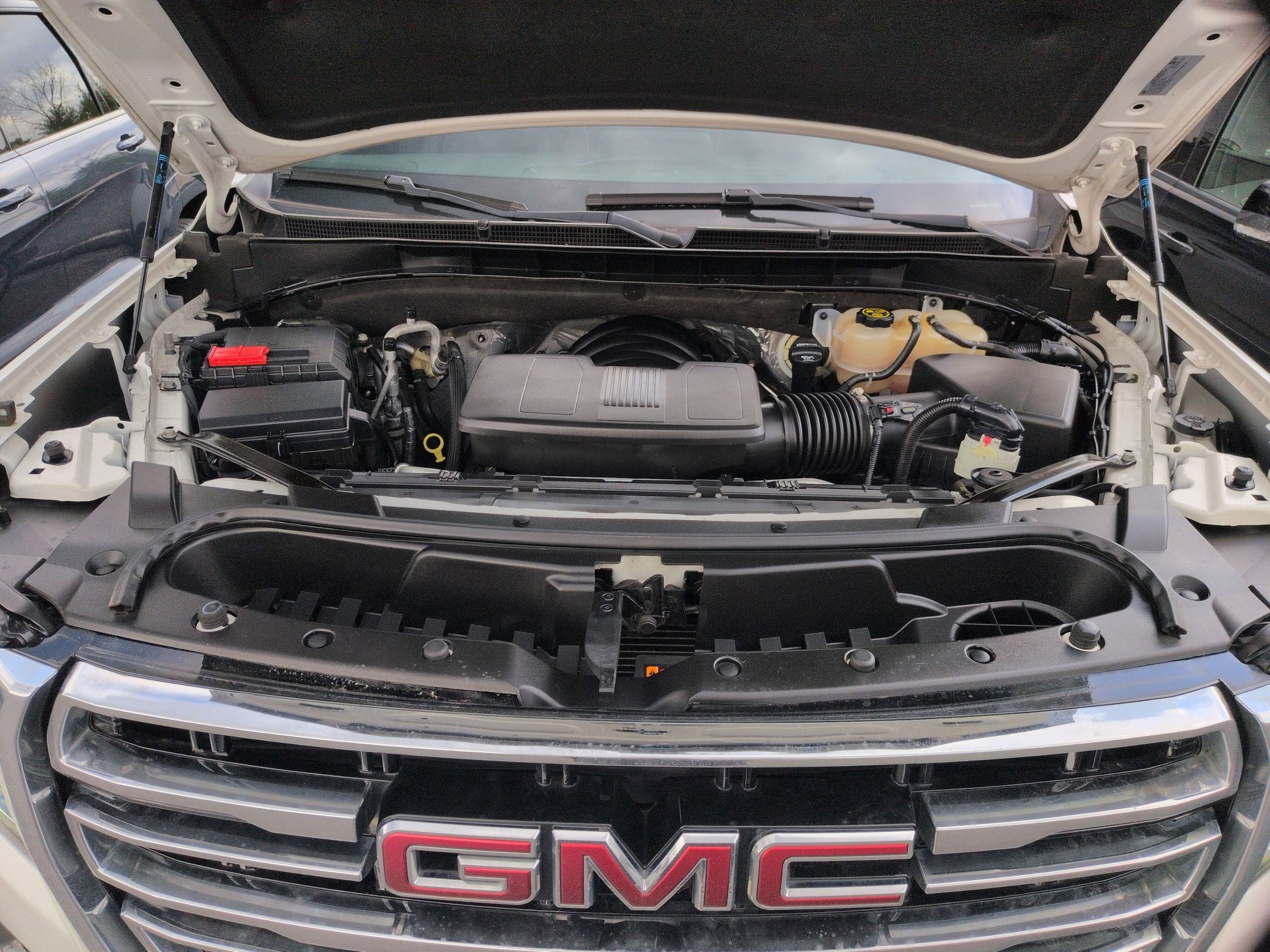 Used 2023 GMC Yukon SLT AWD/4WD image 17