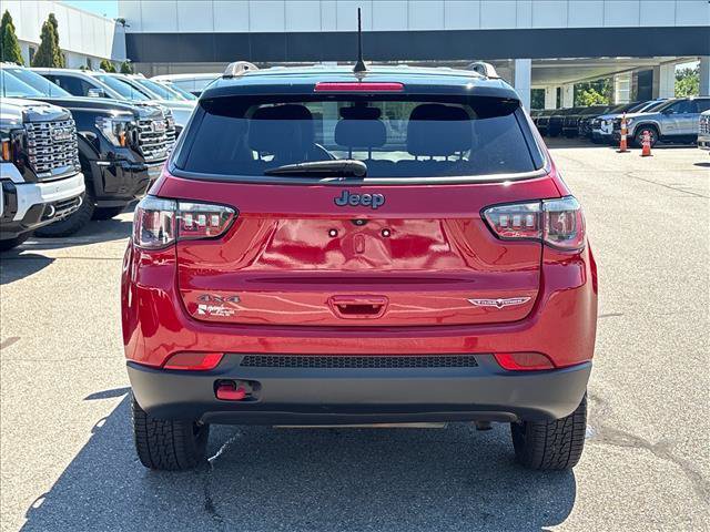Used 2018 Jeep Compass Trailhawk w/ Leather Interior Group AWD/4WD image 5