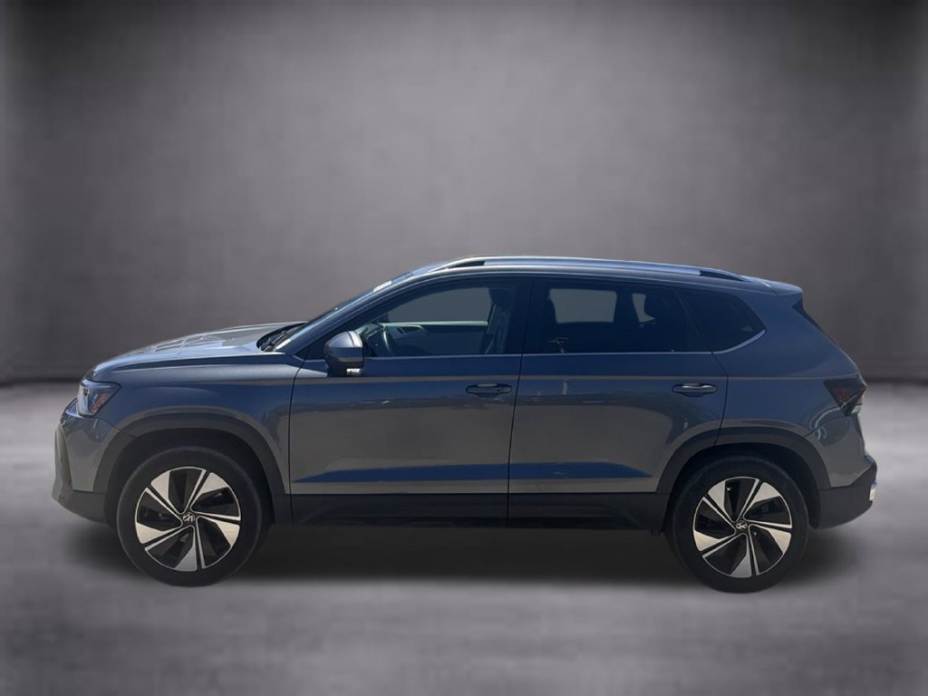 Used 2025 Volkswagen Taos SE AWD/4WD image 9