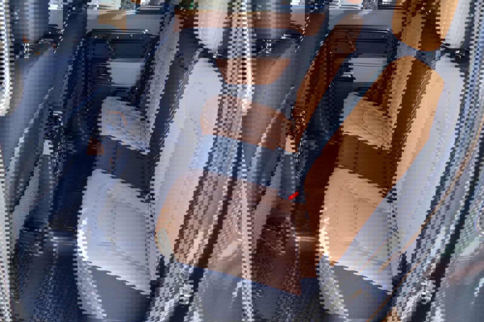 New 2026 Land Rover Defender 110 V8 image 13