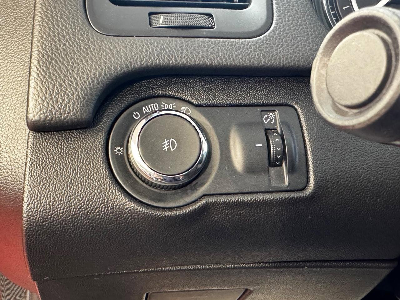 Used 2014 Buick Regal Premium FWD image 16