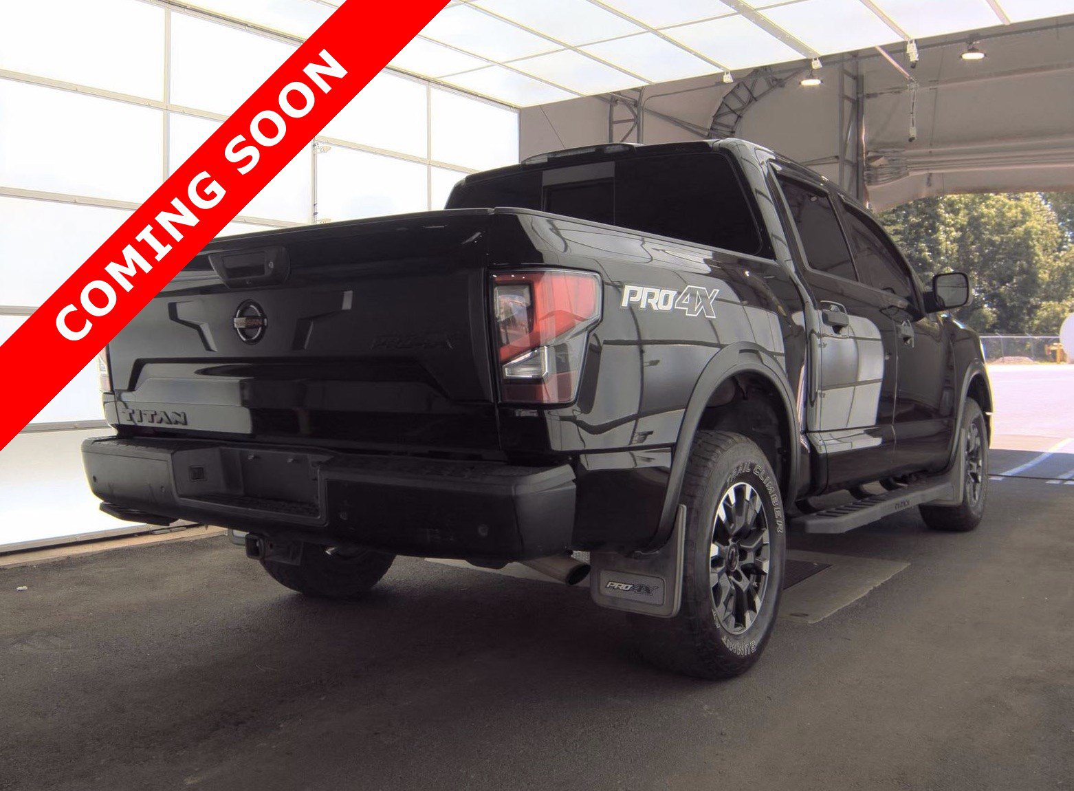 Used 2021 Nissan Titan PRO-4X w/ Pro-4x Convenience Package AWD/4WD image 4
