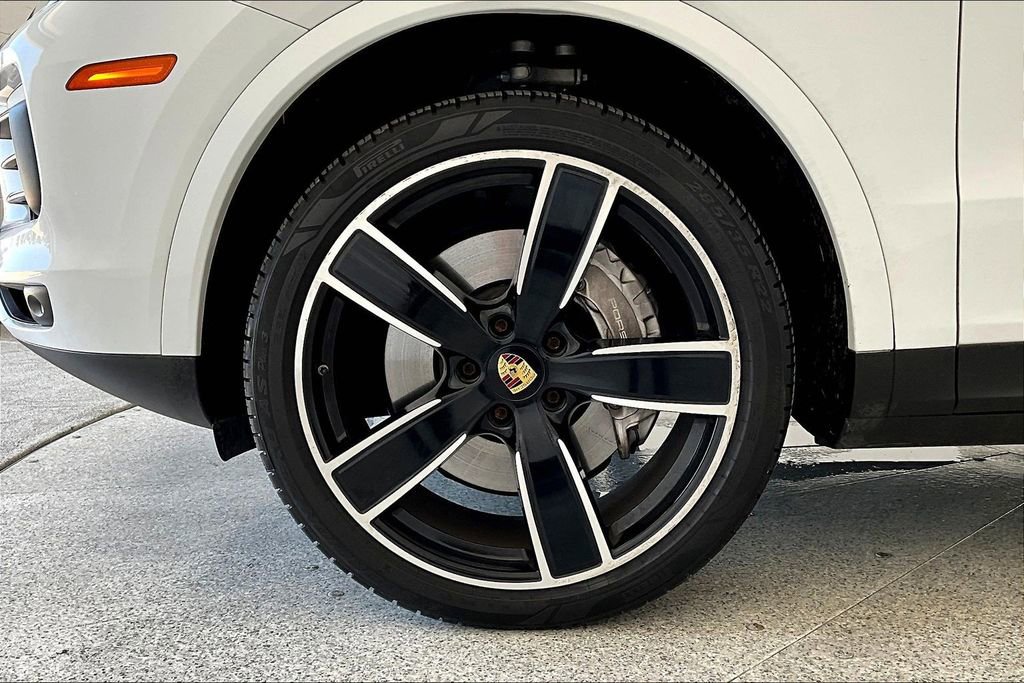 Used 2023 Porsche Cayenne image 11