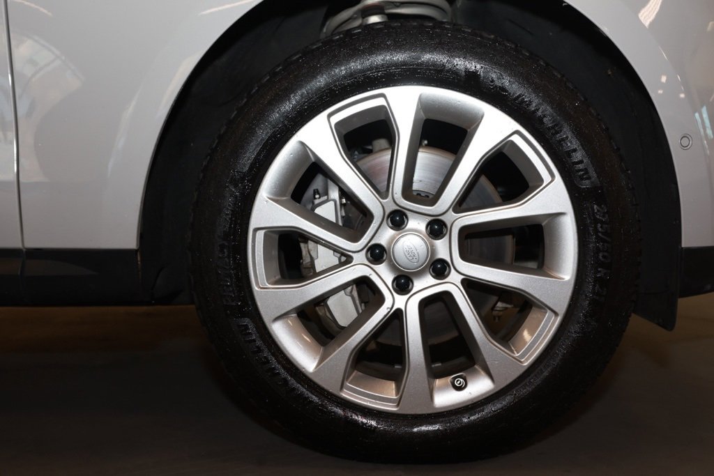 Used 2024 Land Rover Range Rover Sport SE image 26