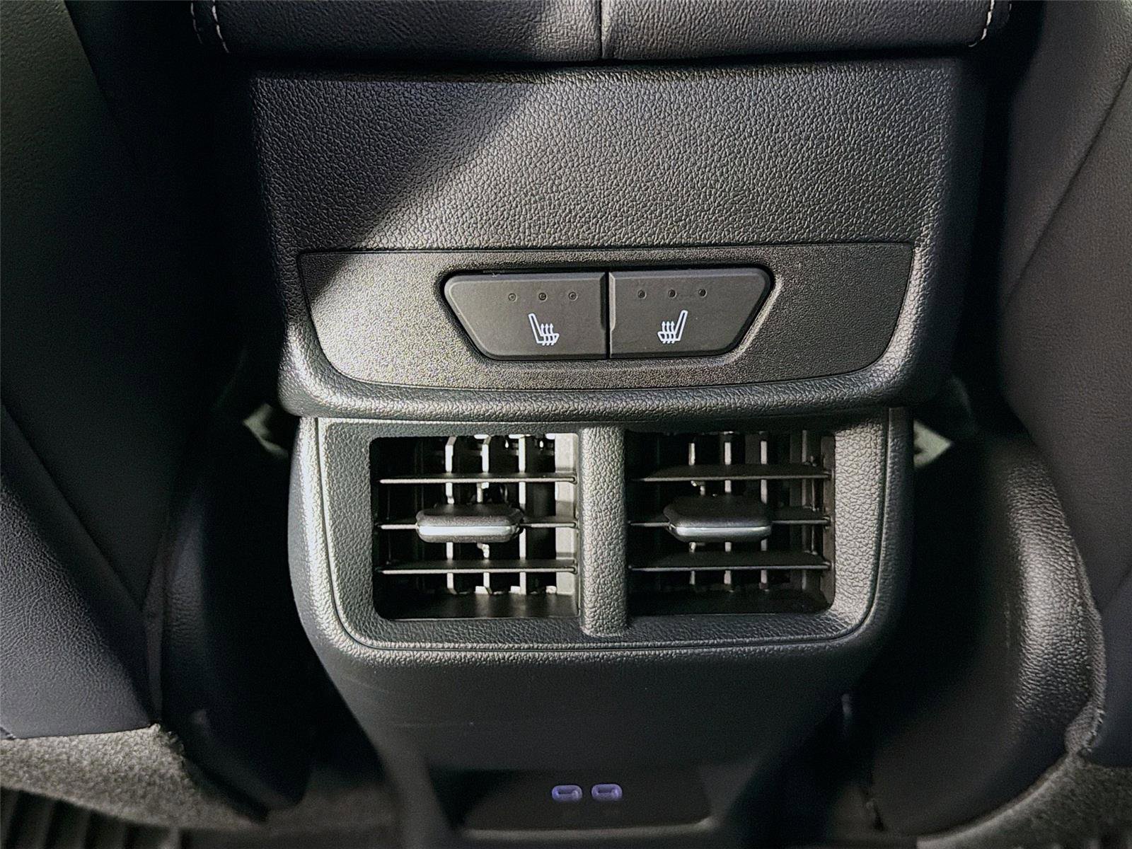 Used 2026 GMC Terrain Denali image 25