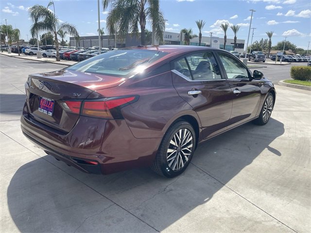 Used 2023 Nissan Altima 2.5 SV image 8