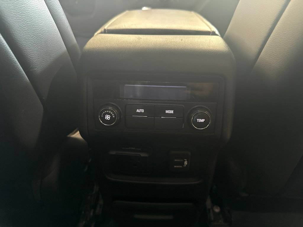 Used 2018 GMC Acadia SLT AWD/4WD image 15
