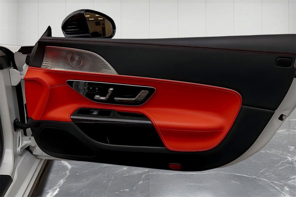 Used 2023 Mercedes-Benz SL 63 AMG 4MATIC image 29