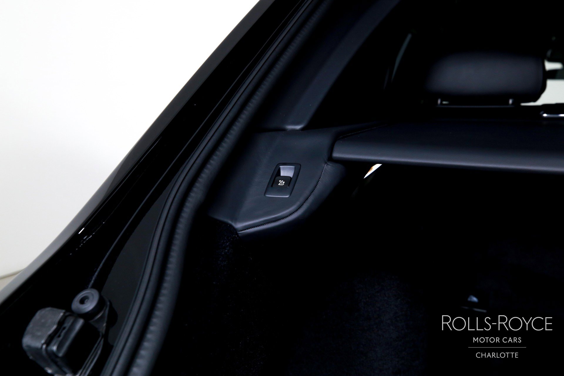 New 2026 Rolls-Royce Cullinan image 26