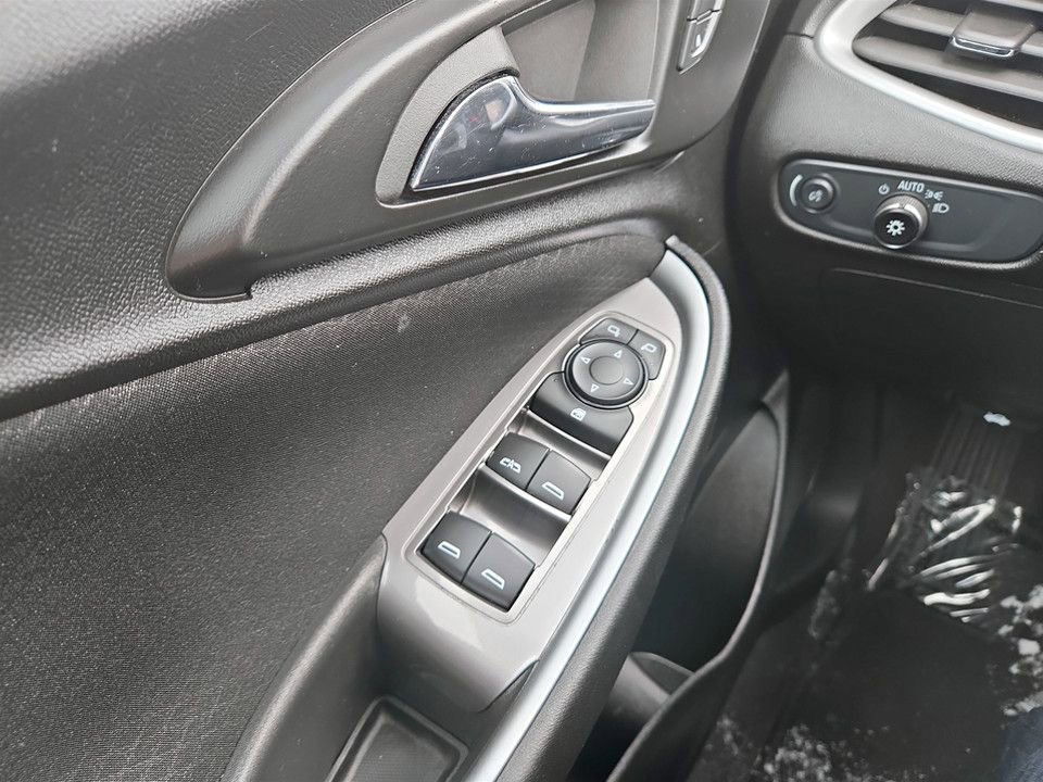 Used 2024 Chevrolet Malibu LT image 22