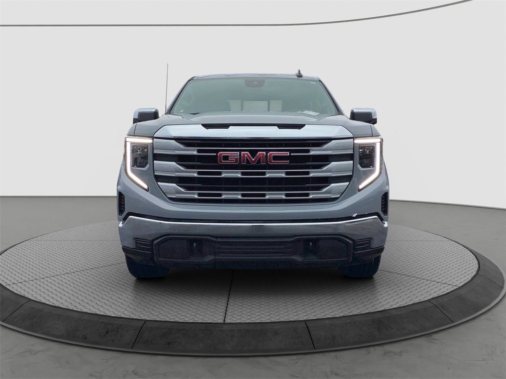 Used 2024 GMC Sierra 1500 SLE w/ Preferred Package image 2