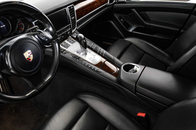 Used 2010 Porsche Panamera Turbo image 24