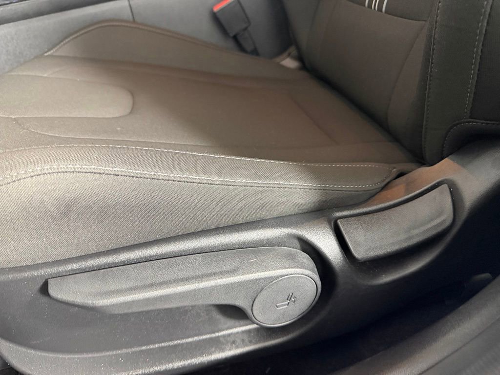 Used 2025 Hyundai Elantra Sport image 22
