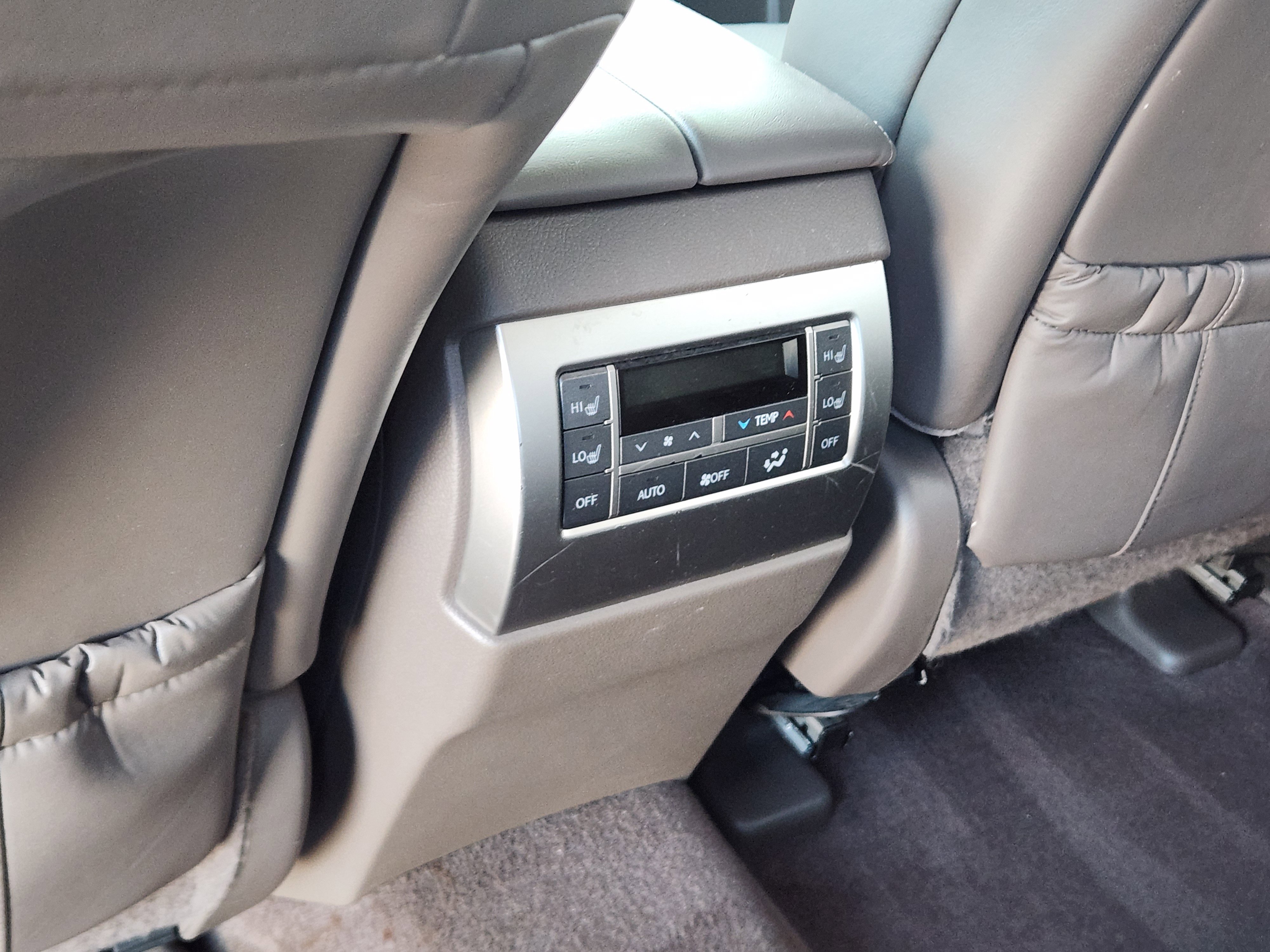 Used 2017 Lexus GX 460 image 32