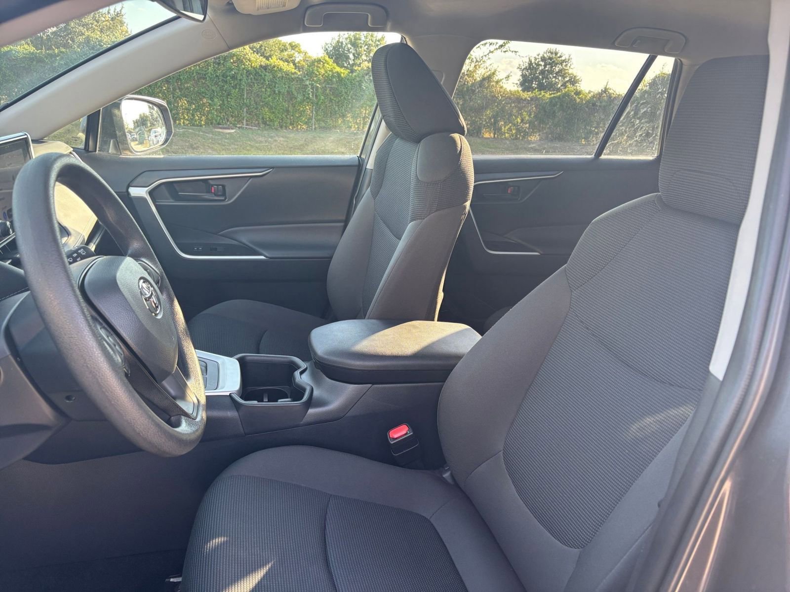 Used 2025 Toyota RAV4 LE image 34