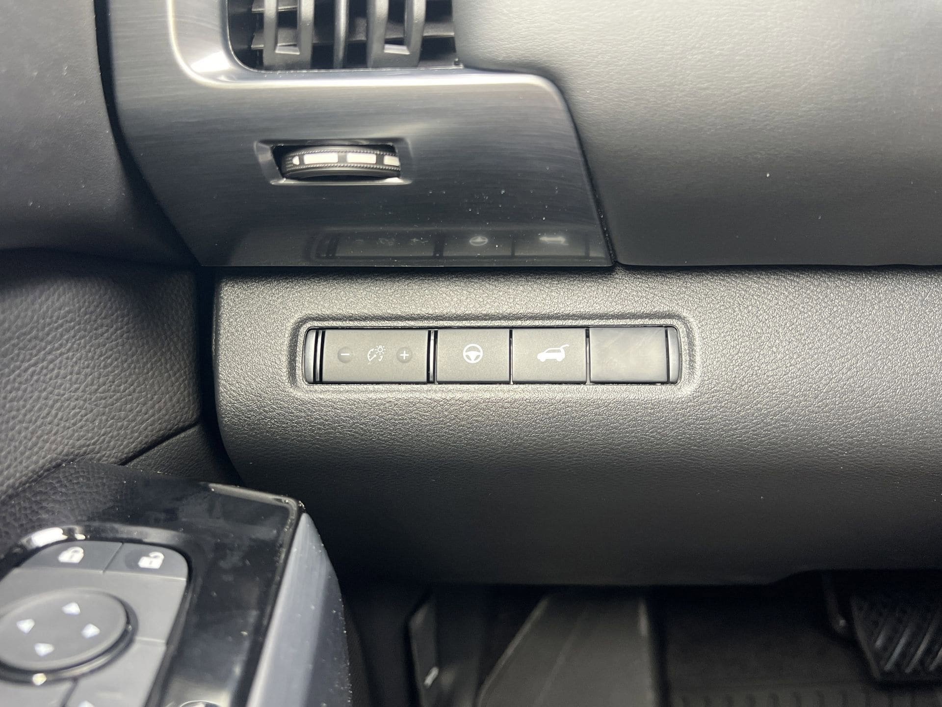 New 2026 Nissan Pathfinder SL FWD image 11