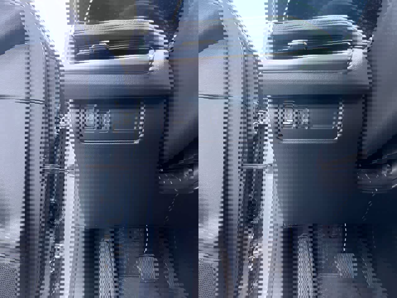 Used 2024 Cadillac XT4 Premium Luxury image 18