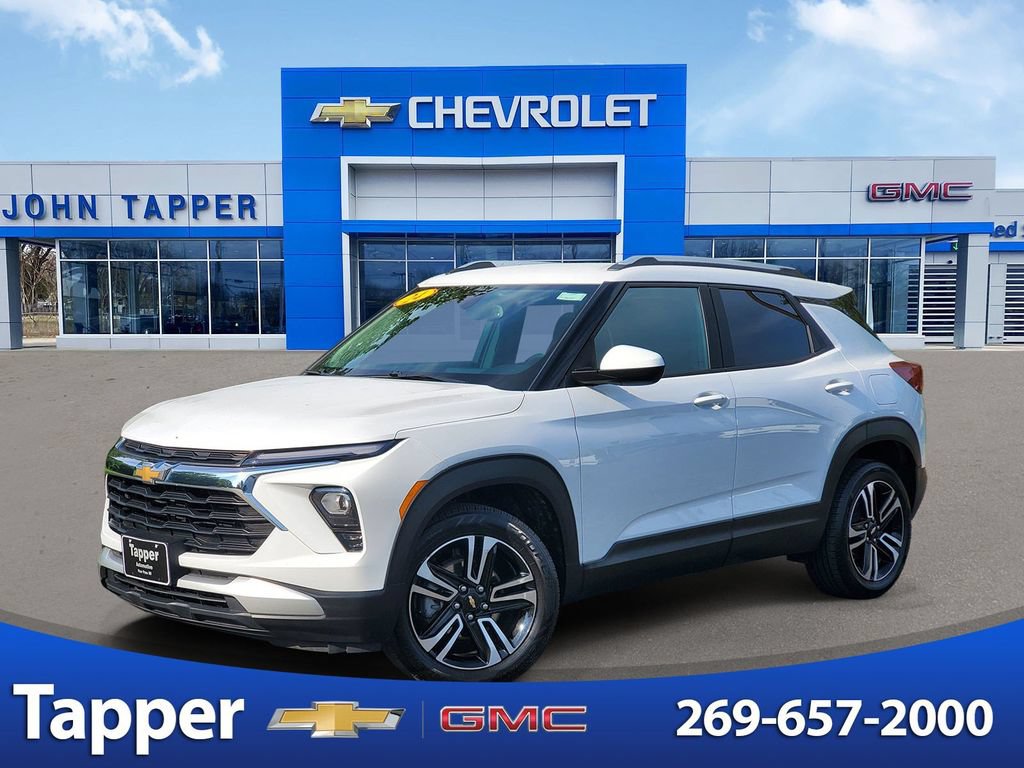 Used 2024 Chevrolet TrailBlazer LT w/ Convenience Package AWD/4WD image 1