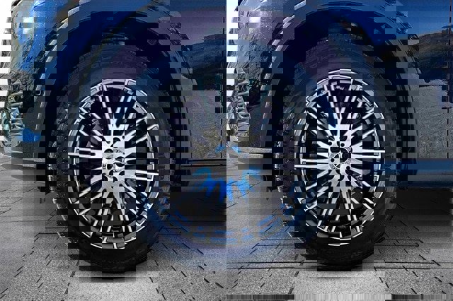 Certified 2025 Mercedes-Benz GLC 300 4MATIC image 37