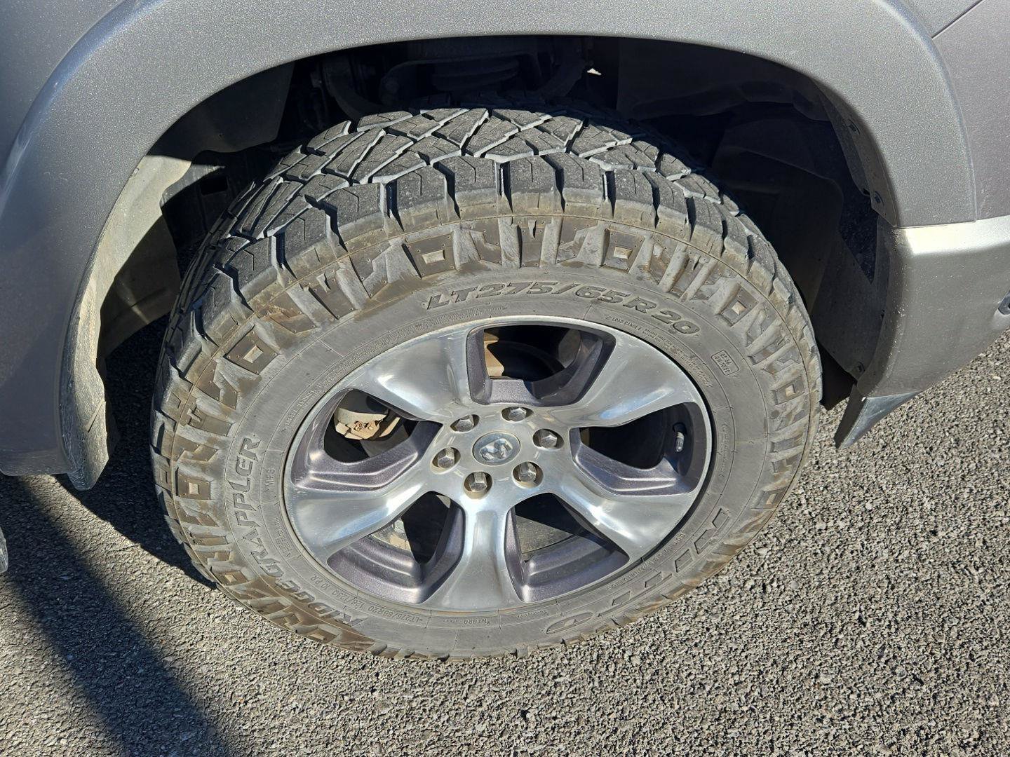 Used 2019 RAM 1500 Laramie AWD/4WD image 9