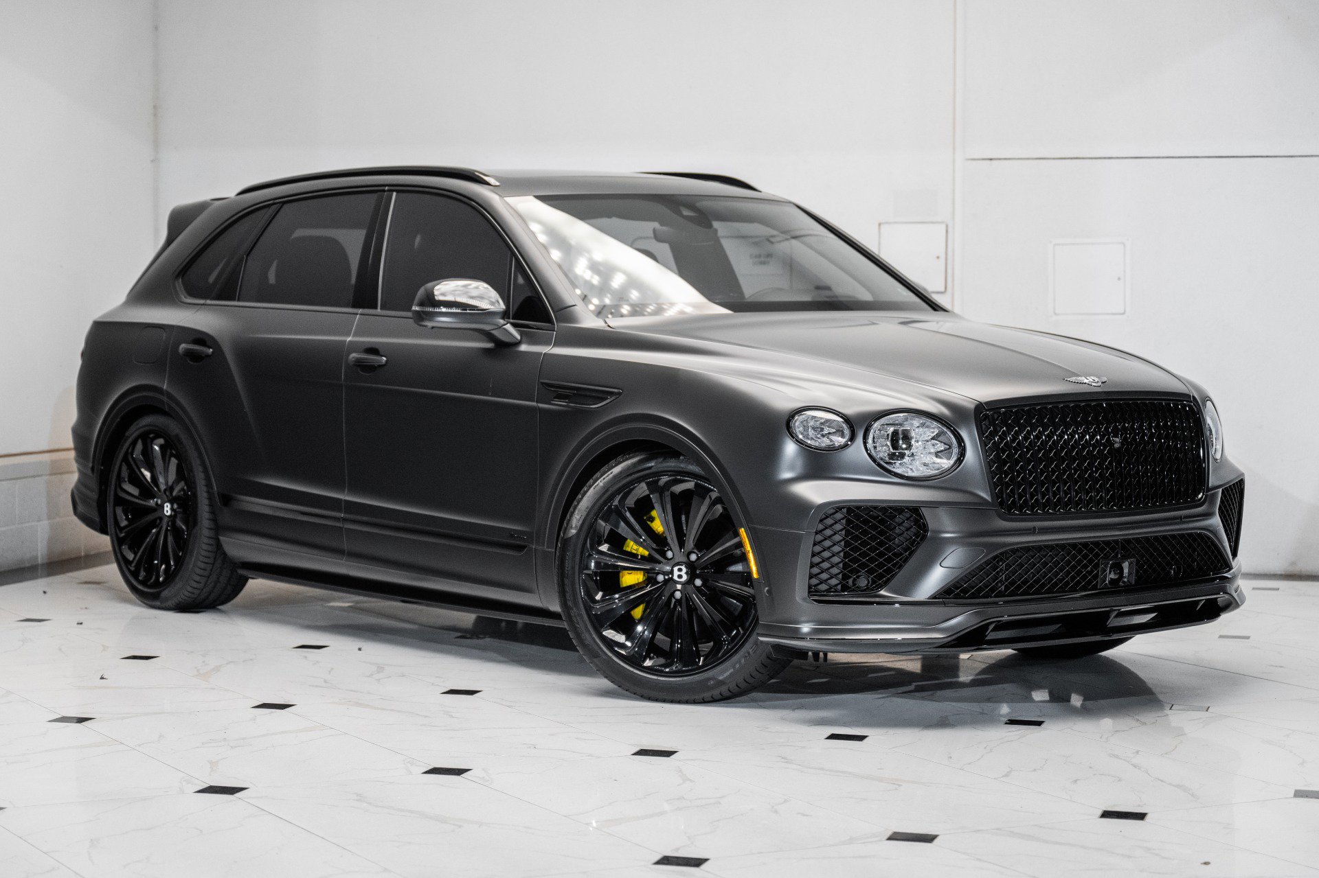 Certified 2024 Bentley Bentayga image 1