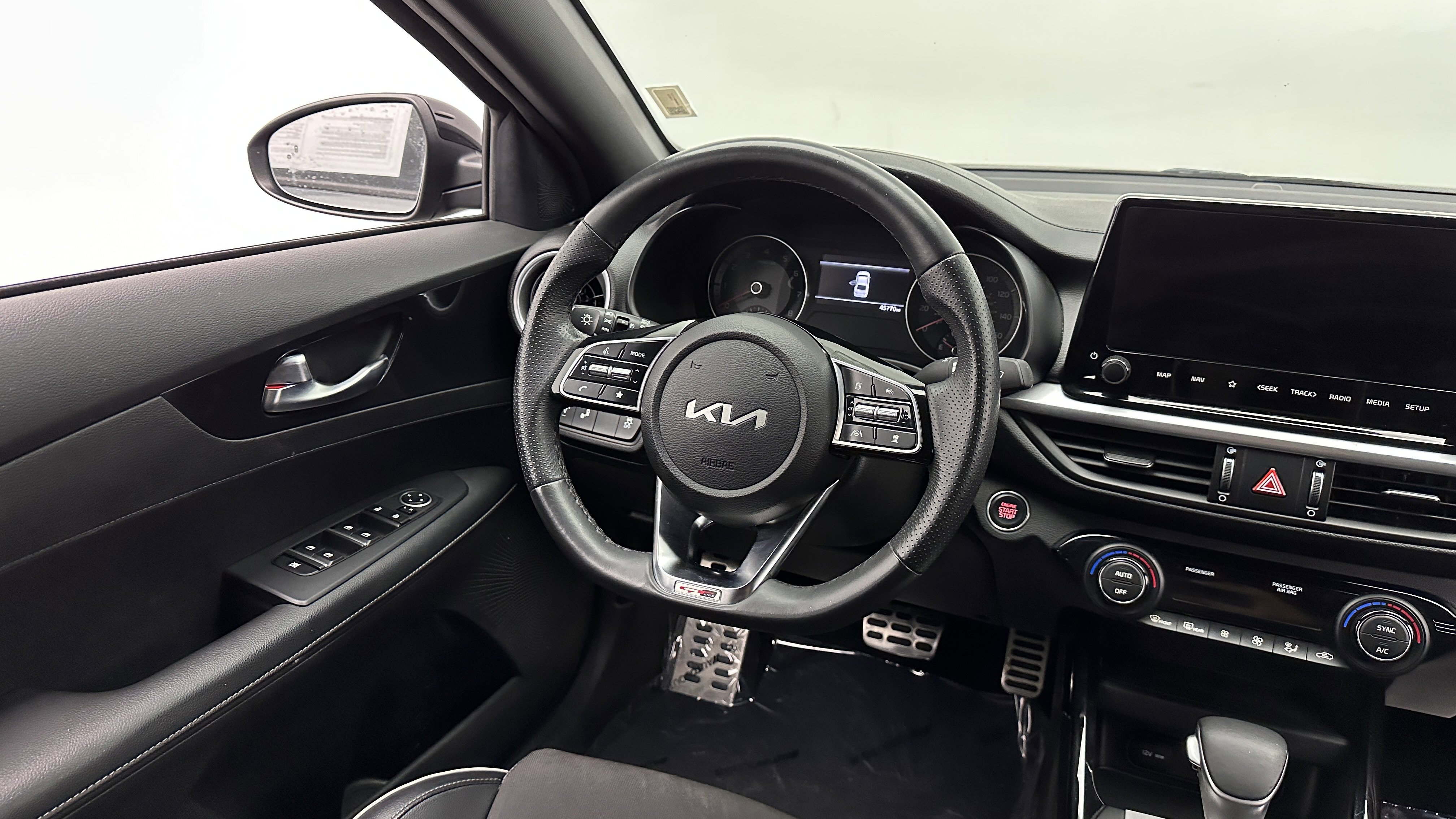 Used 2023 Kia Forte GT-Line w/ GT-Line Technology Package FWD image 27