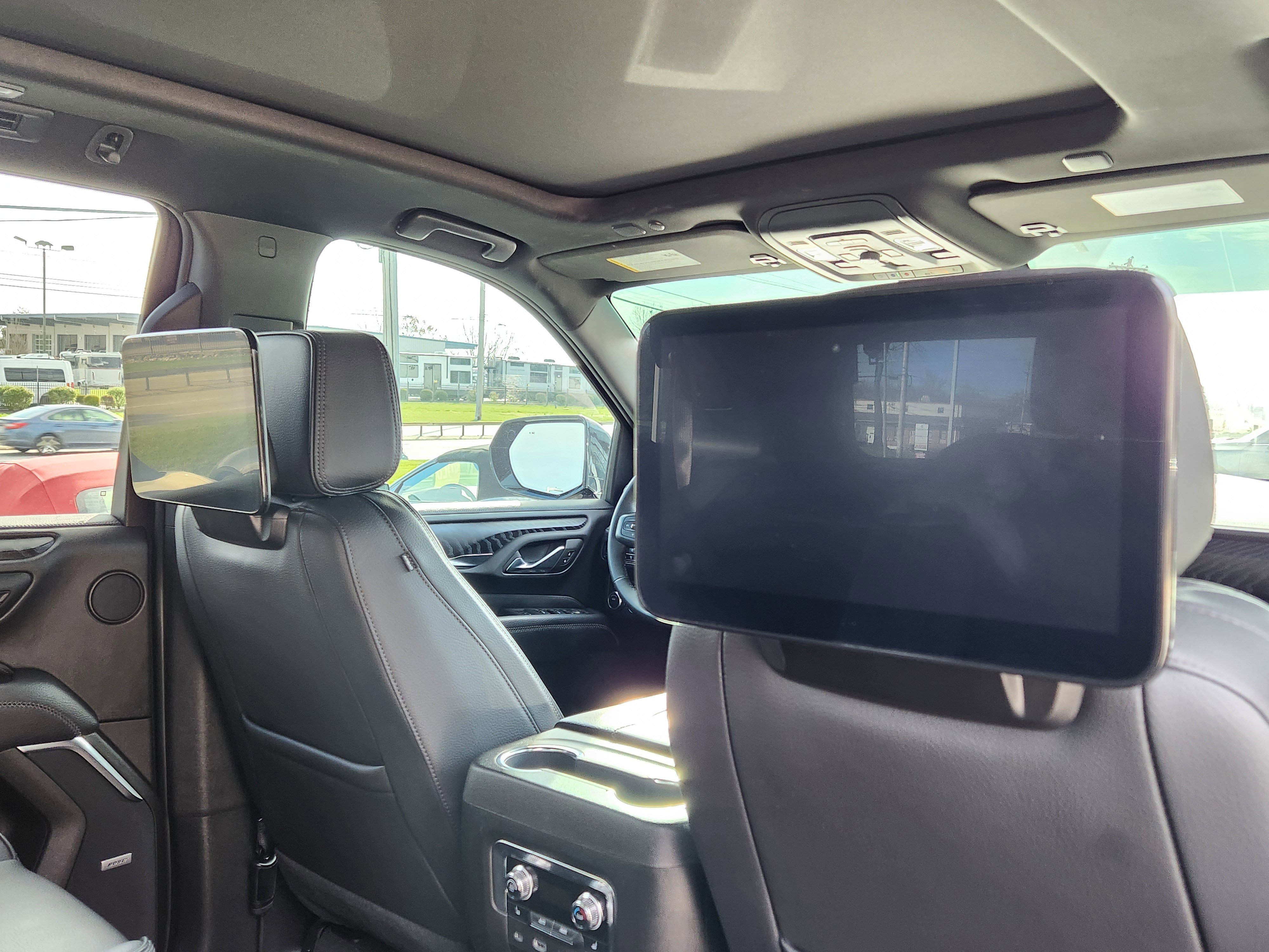 Used 2023 GMC Yukon Denali AWD/4WD image 15