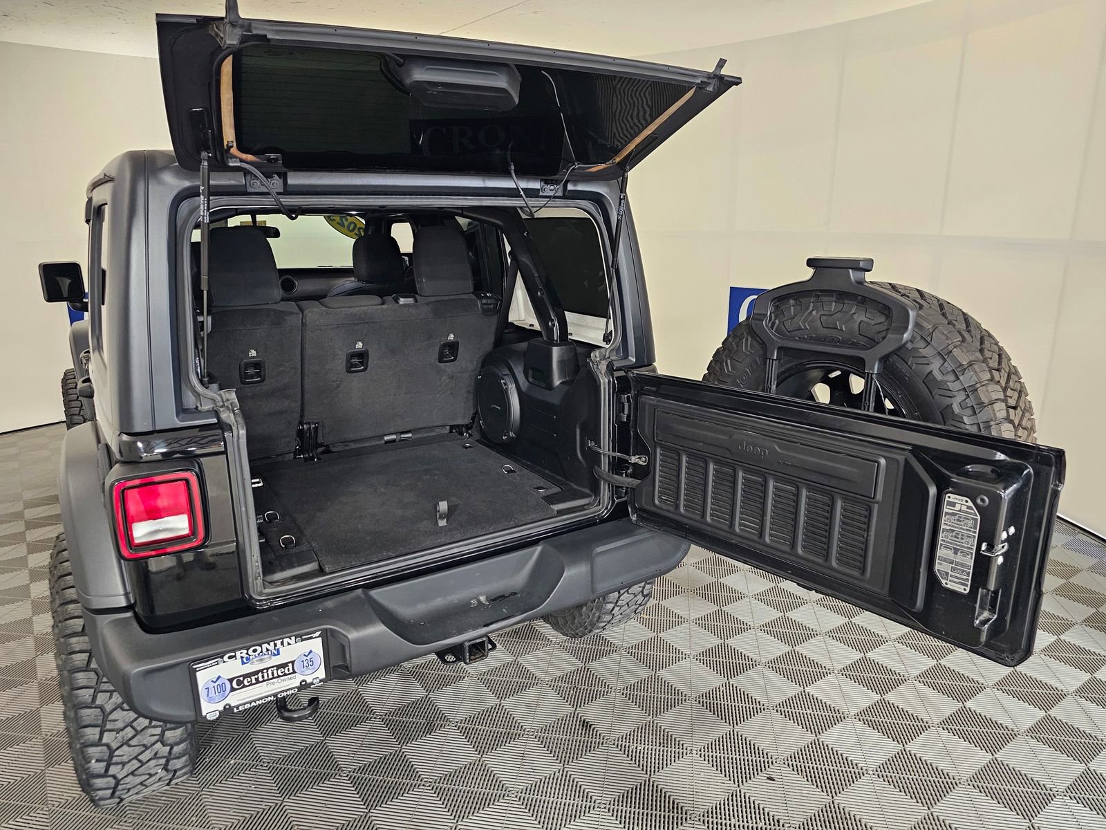 Used 2023 Jeep Wrangler Unlimited Sport AWD/4WD image 29