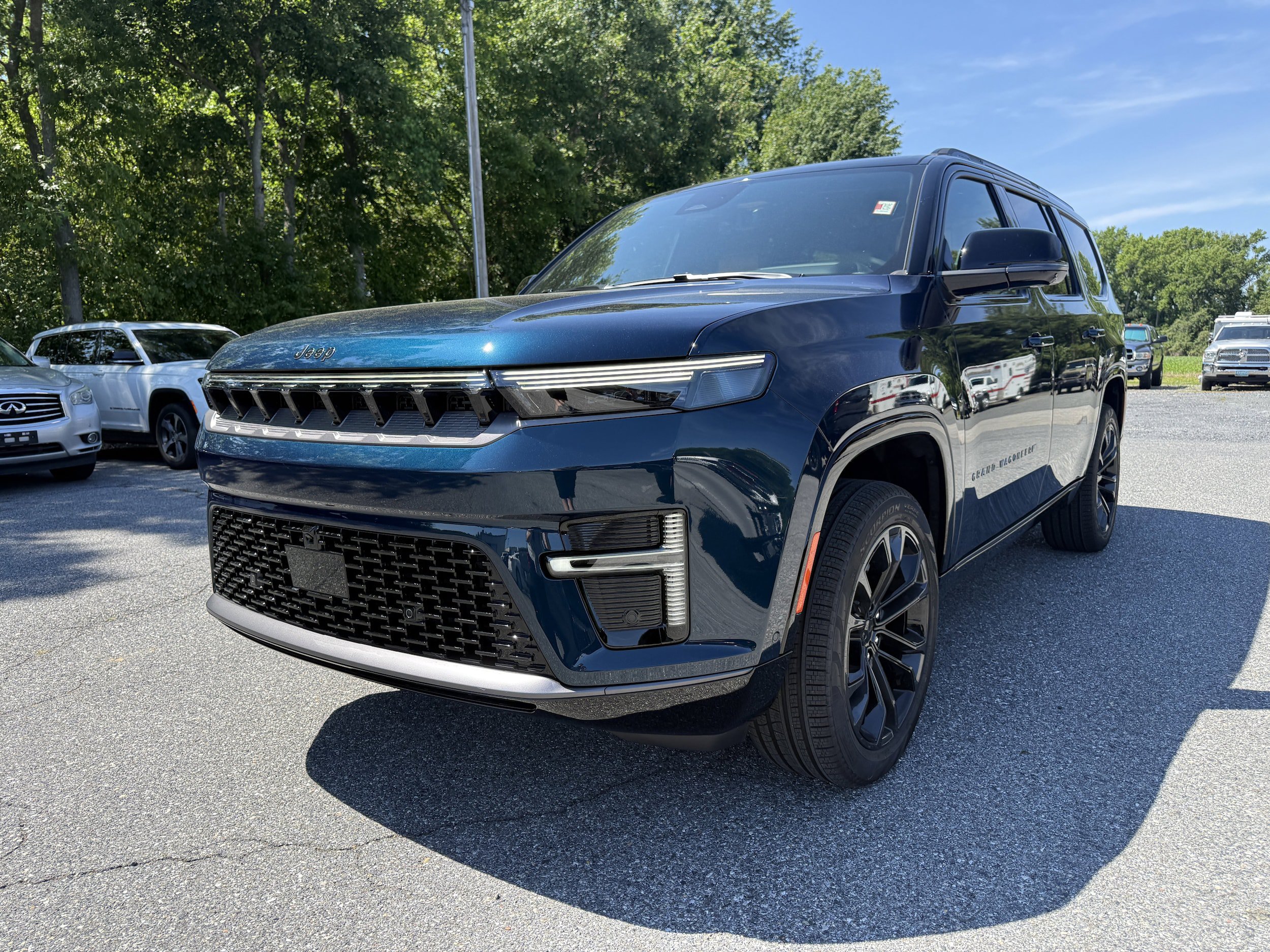 New 2026 Jeep Grand Wagoneer Summit AWD/4WD image 3