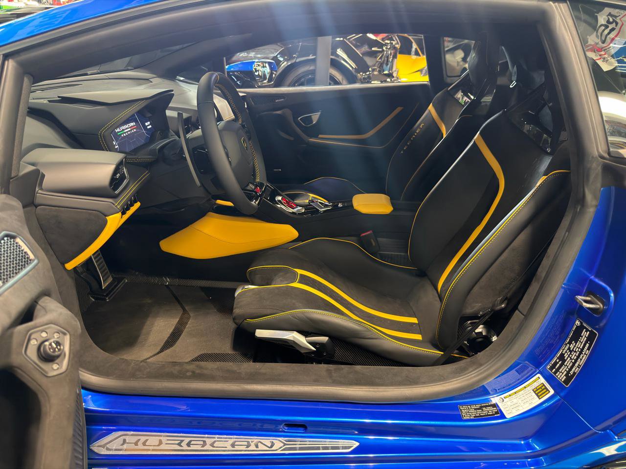 Used 2023 Lamborghini Huracan Tecnica RWD image 14