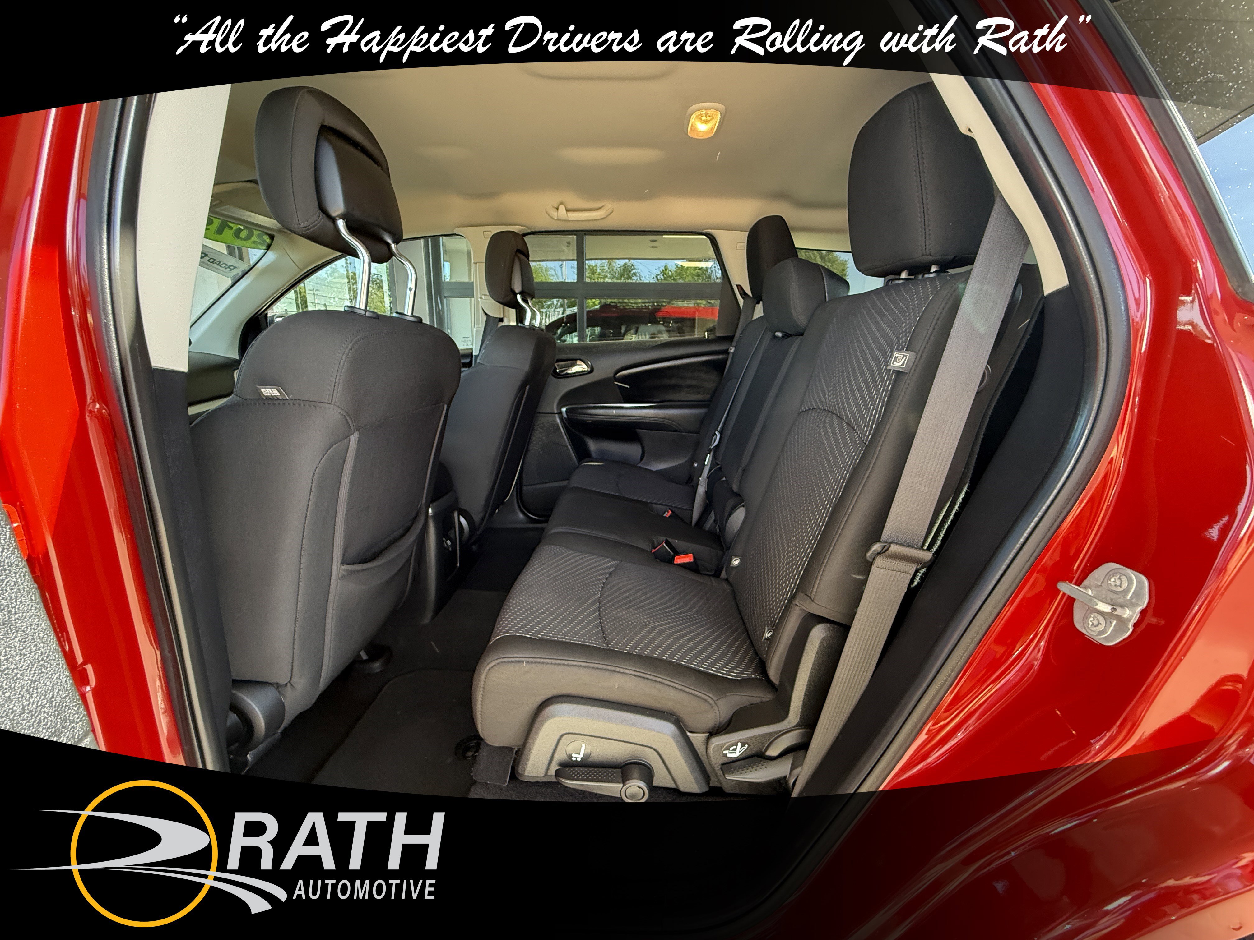 Used 2019 Dodge Journey SE FWD image 17