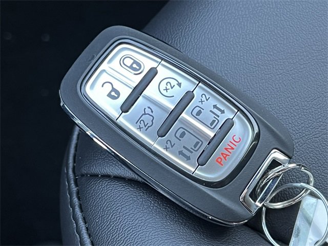 New 2026 Chrysler Pacifica Select image 31
