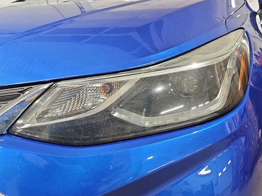 Certified 2018 Chevrolet Cruze LT w/ LT Convenience Package FWD image 34