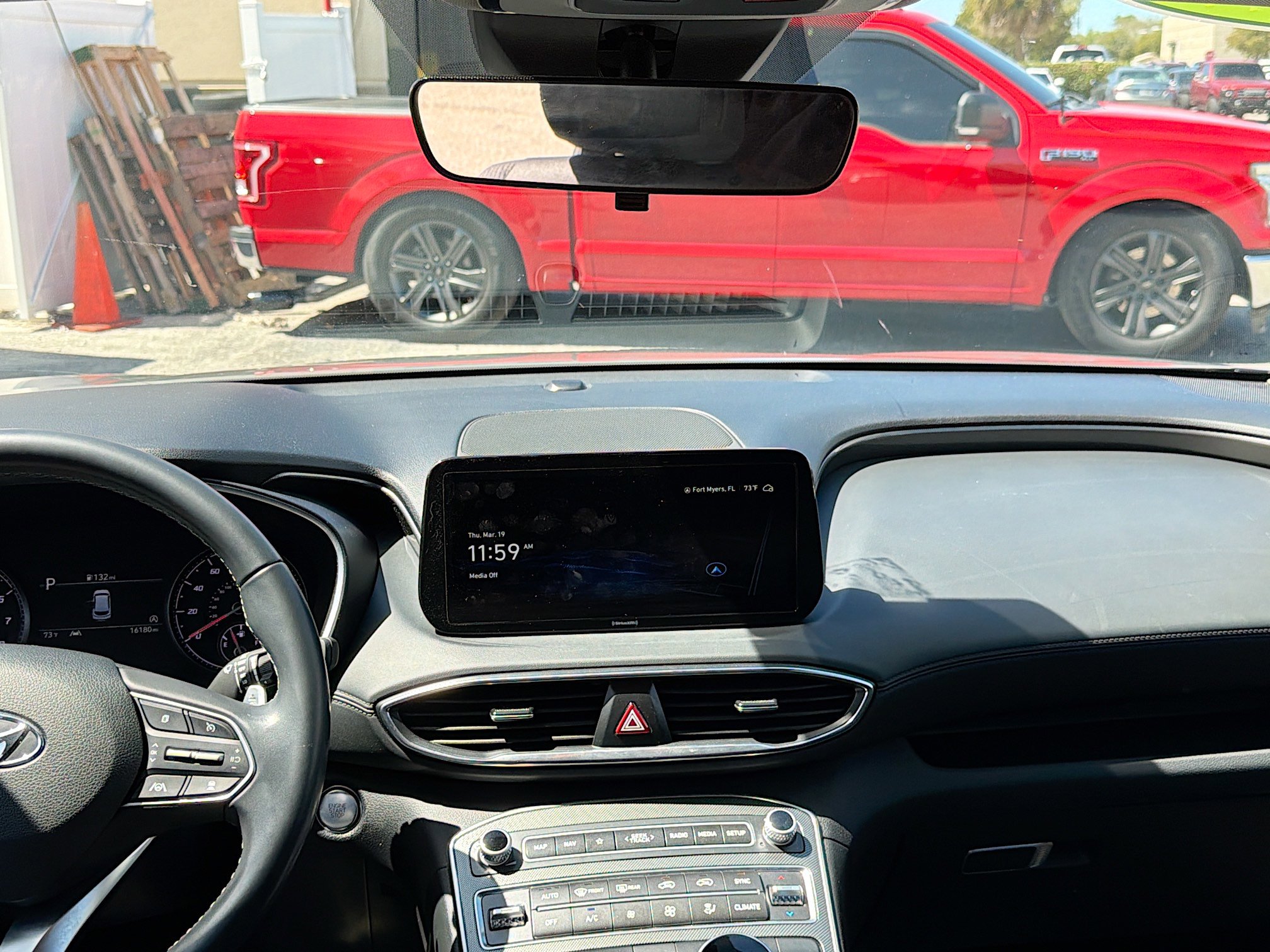 Used 2023 Hyundai Santa Fe SEL image 19