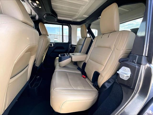 Used 2019 Jeep Wrangler Unlimited Sahara image 15