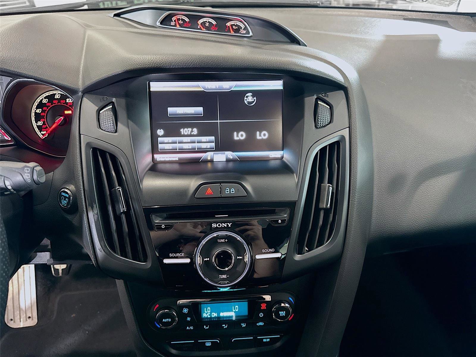 Used 2014 Ford Focus ST w/ Equipment Group 202A FWD image 9