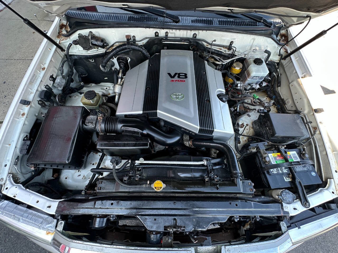 Used 2004 Toyota Land Cruiser image 29