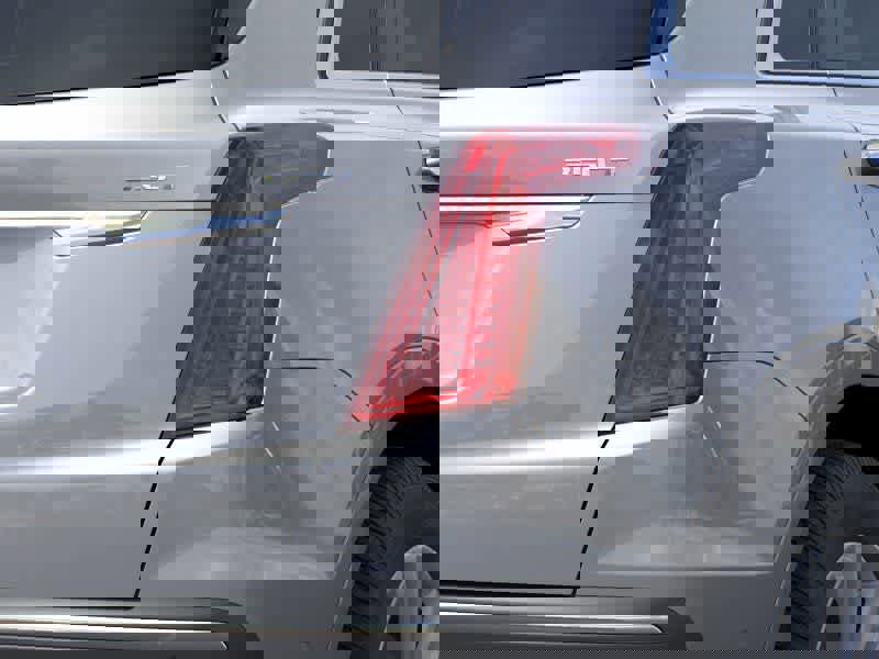 New 2026 Cadillac XT5 Premium Luxury w/ LPO, Floor Liner Package image 11