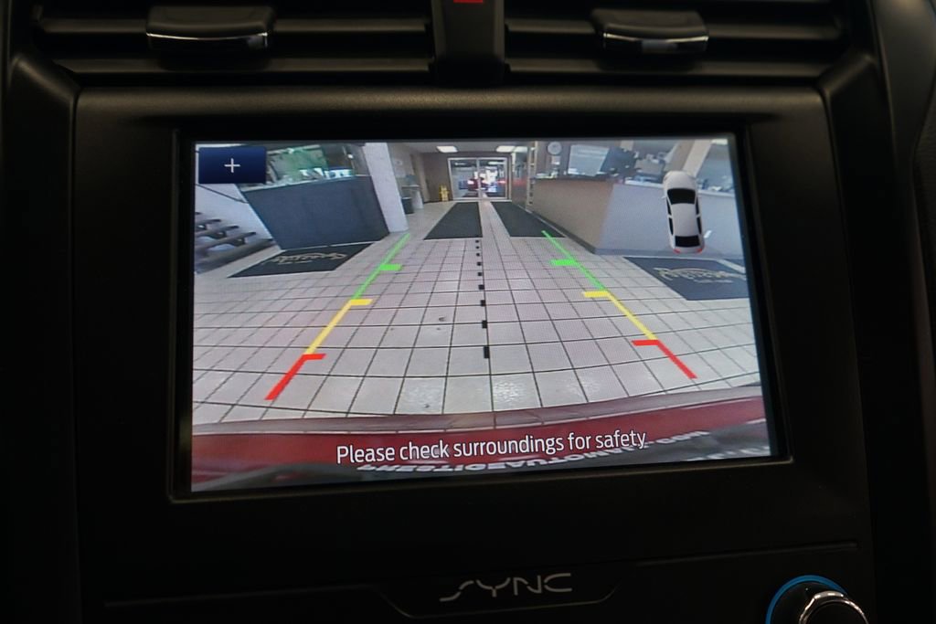 Used 2020 Ford Fusion SE w/ Equipment Group 151A image 9