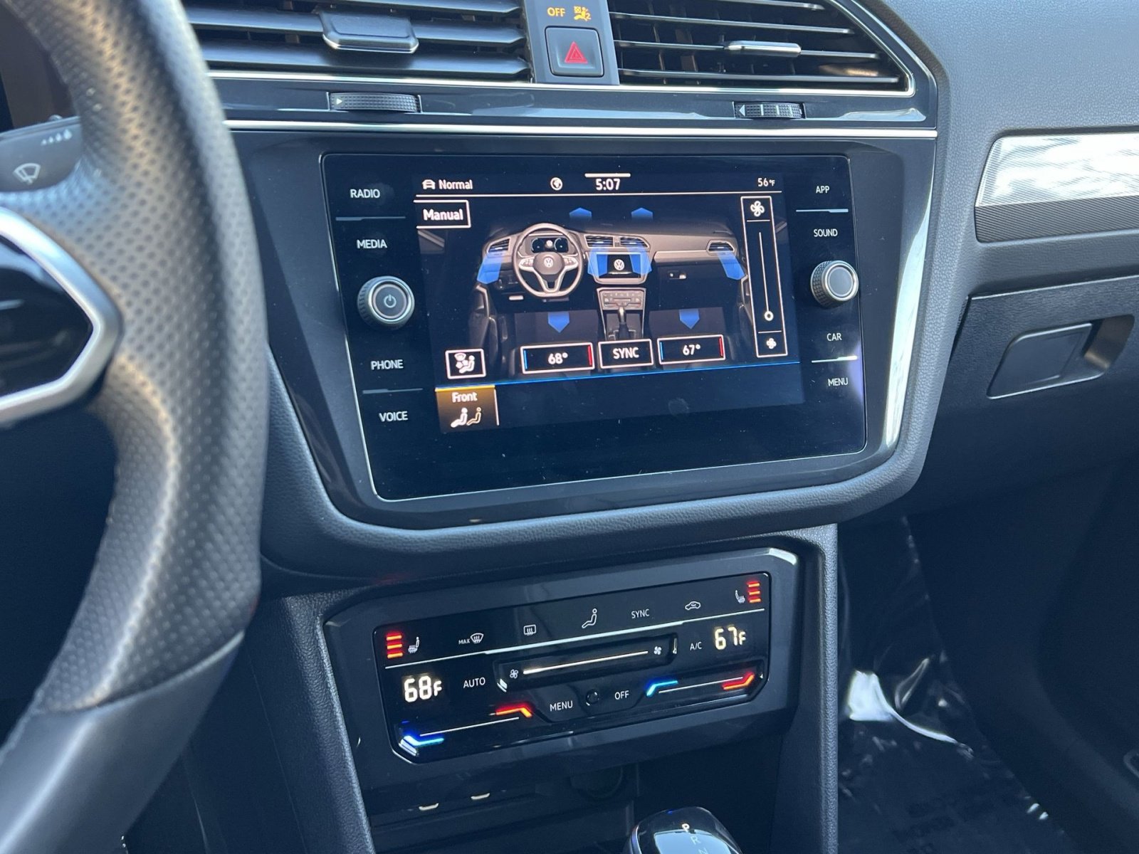 Used 2023 Volkswagen Tiguan SE R-Line AWD/4WD image 19