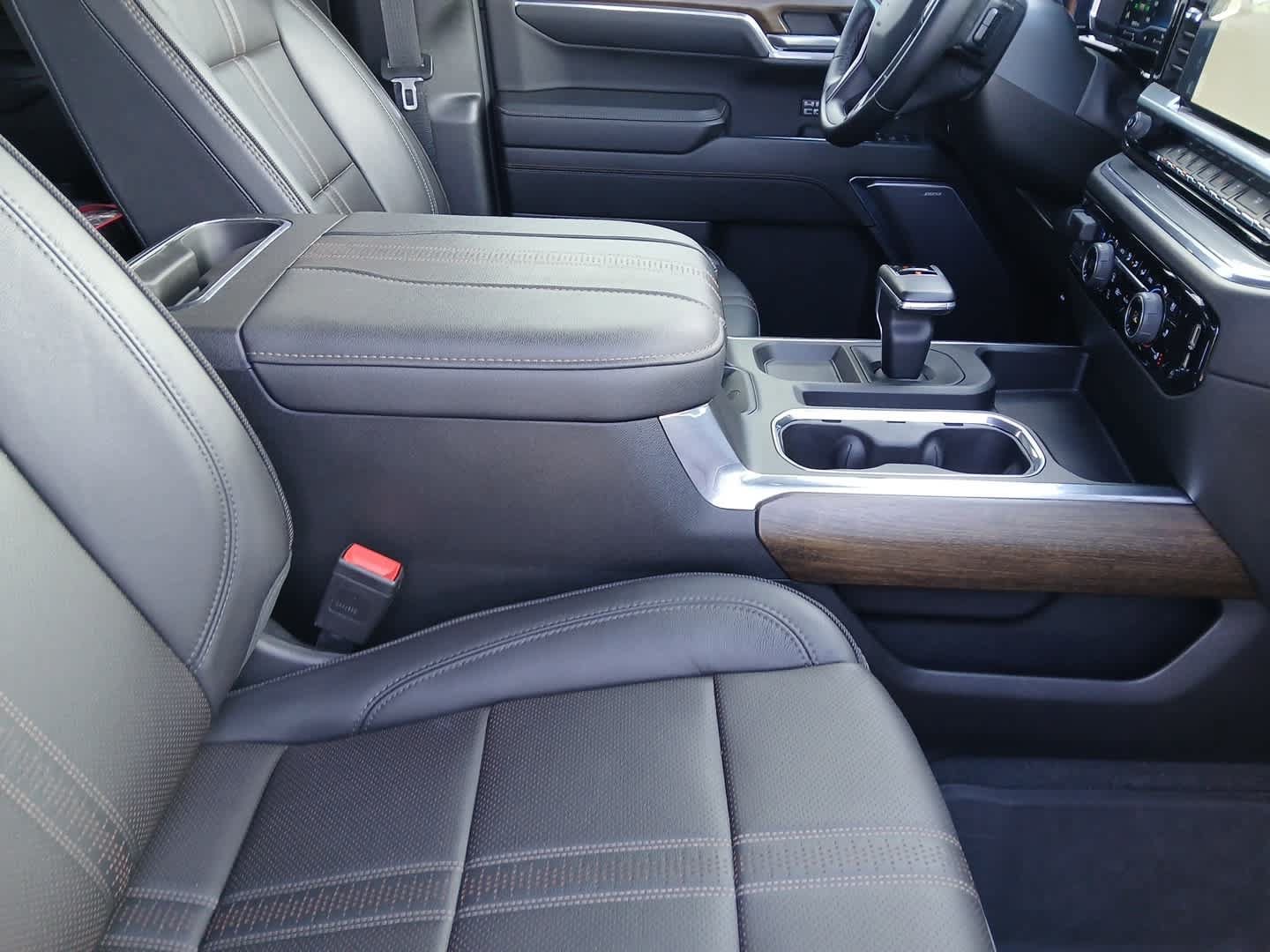 Used 2023 Chevrolet Silverado 1500 High Country w/ High Country Premium Package AWD/4WD image 79