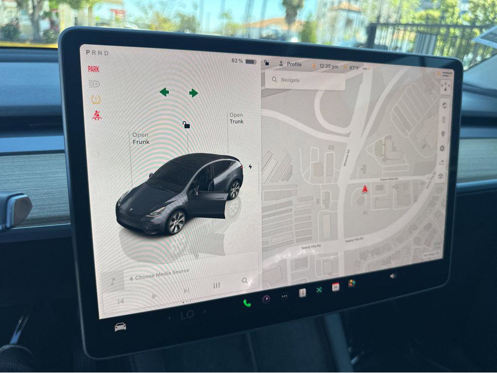 Used 2023 Tesla Model Y Long Range AWD/4WD image 5