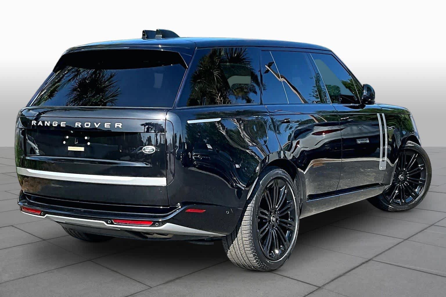 Used 2023 Land Rover Range Rover Autobiography AWD/4WD image 32