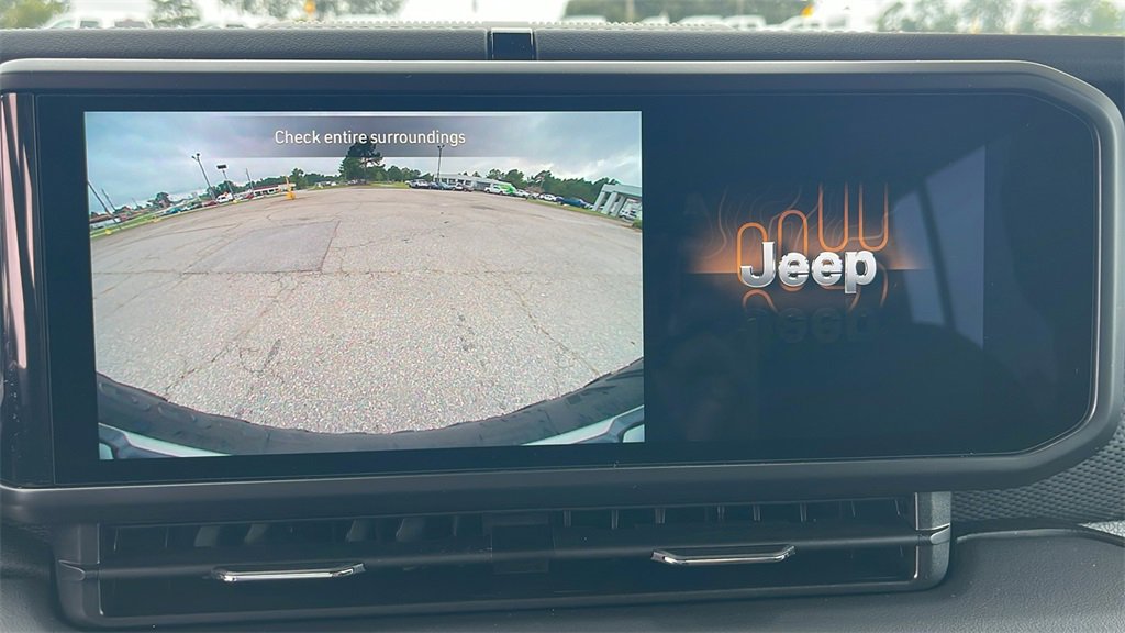 New 2025 Jeep Wrangler Unlimited Rubicon w/ Steel Bumper Group image 24