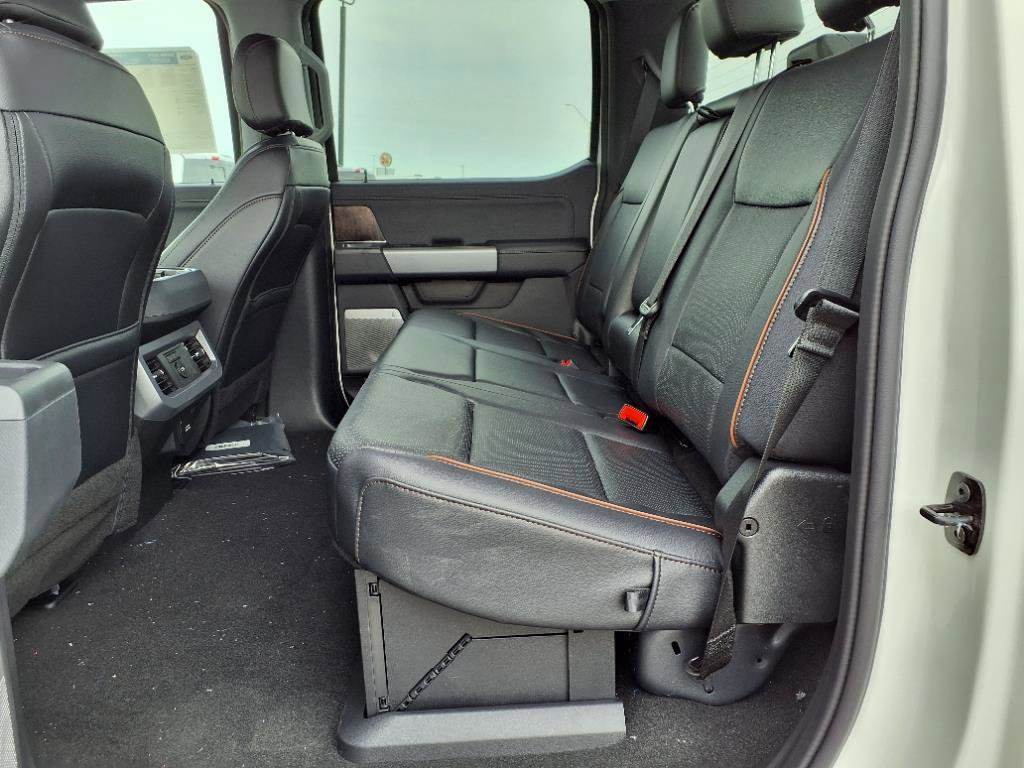 New 2025 Ford F250 Lariat w/ FX4 Off-Road Package image 8